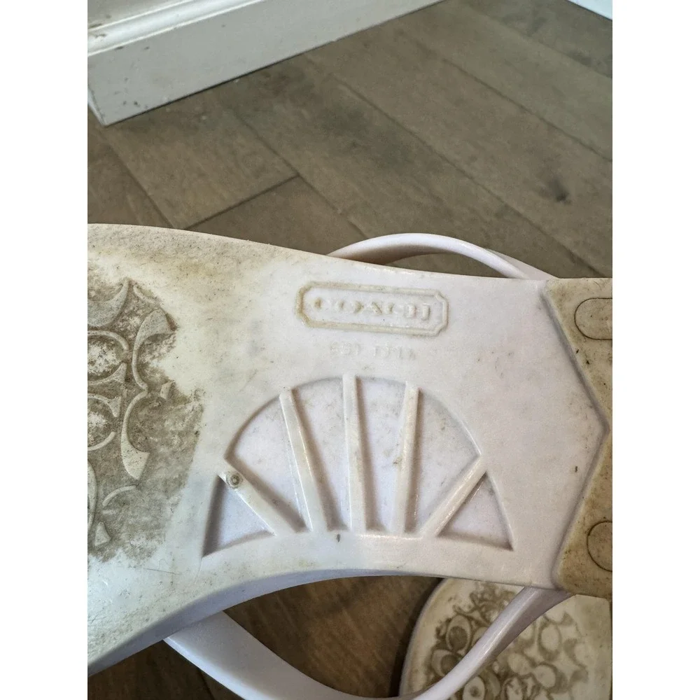 Coach Sandals Womens Size 7 Pink White Landon Jelly Bow Thong‎ Flip Flops EU 37 - Picture 6 of 7